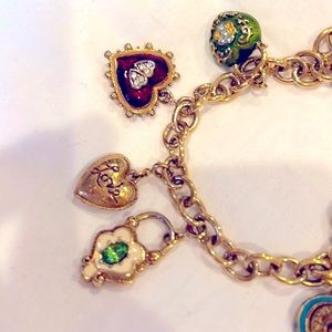 Valentines Set Necklace and Bracelet Full of Love and Hearts